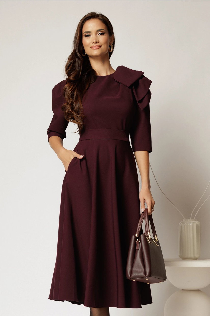 Rochie midi mov pruna clos cu funda ampla pe umar si cordon detasabil