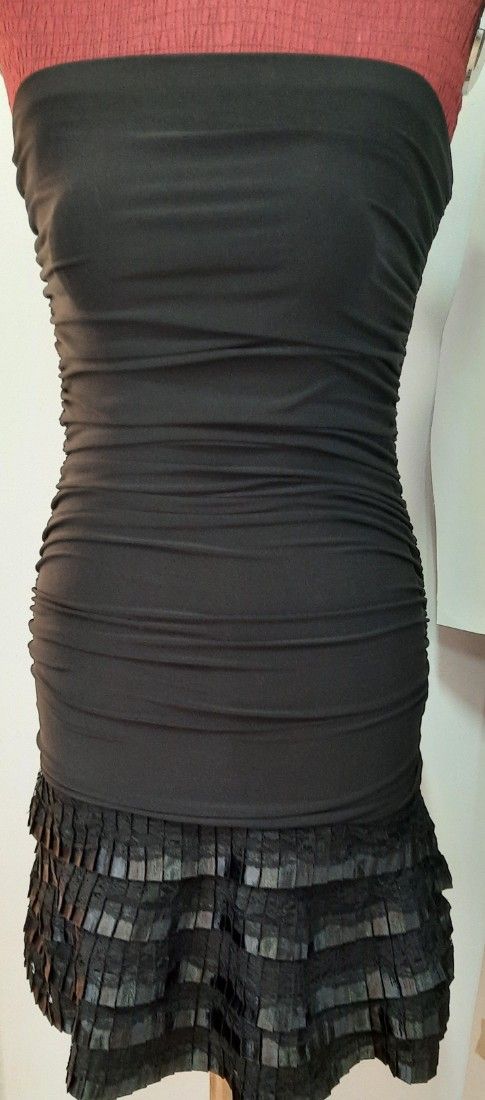 Rochie neagră cu elastan