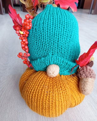 Decorațiune toamnă / Gnom dovleac tricotat manual nou cozy