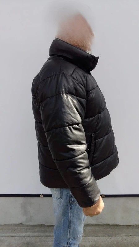 Geacă puffer din piele ecologică LC Waikiki Classic mărimea 44 / XL - XXL neagră