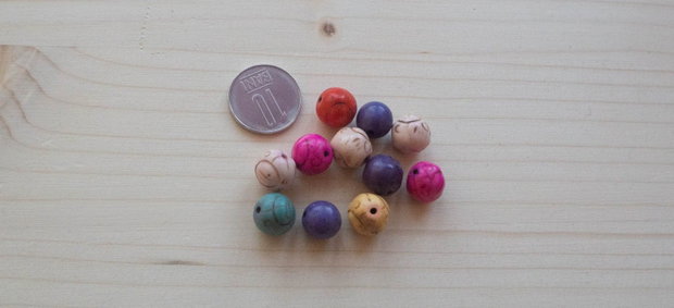 Mărgele magnezit colorat