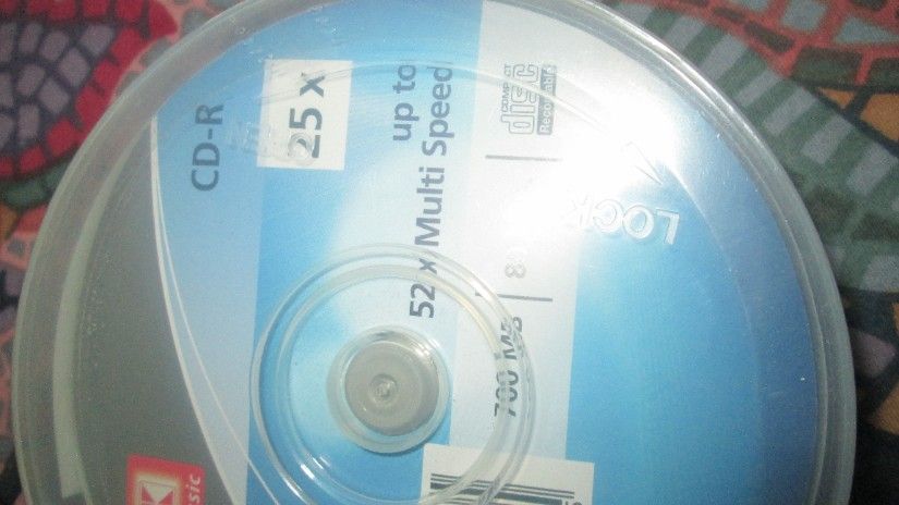 cutie CD-uri sigilate