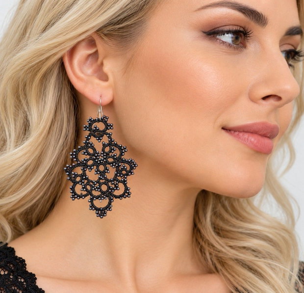 Cercei negri din dantelă frivolite cu mărgele gri Preciosa Ornela, cercei handmade