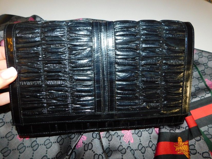 Poseta vintage piele sarpe lacuita, cadou esarfa mare noua,