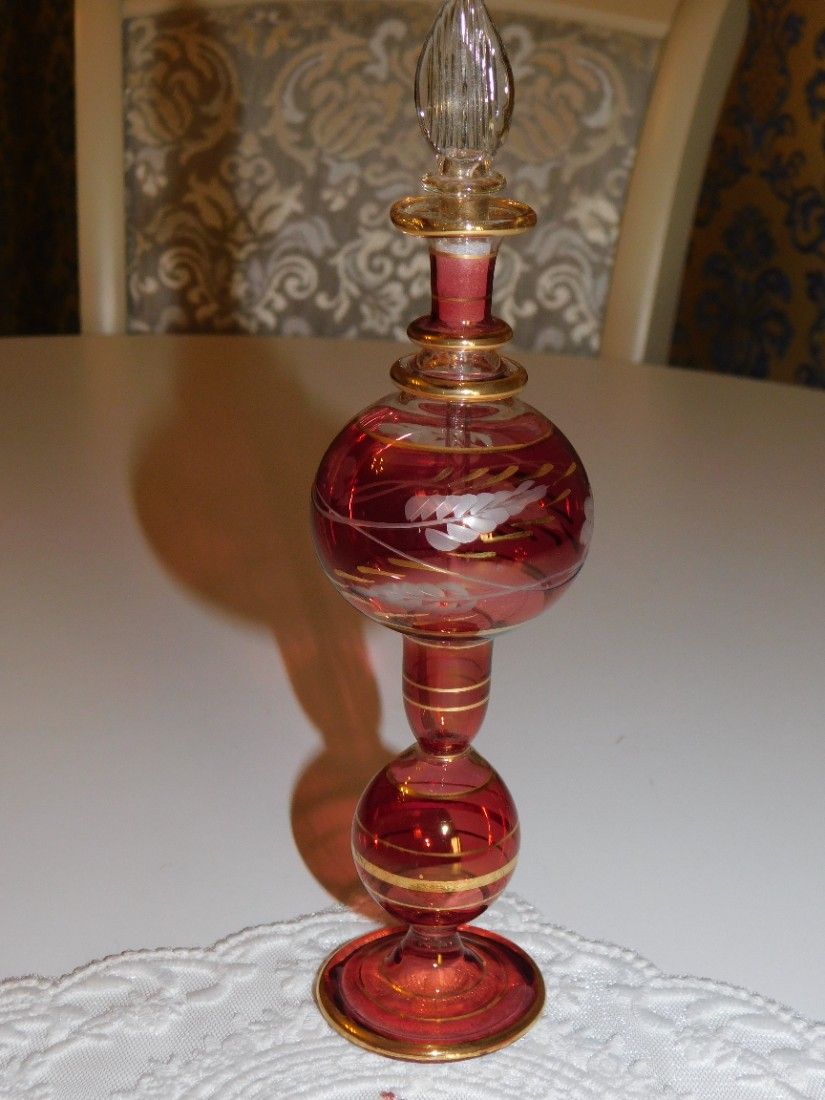 Recipient vintage esenta parfum, cristal neted Bohemia, pictat, superb
