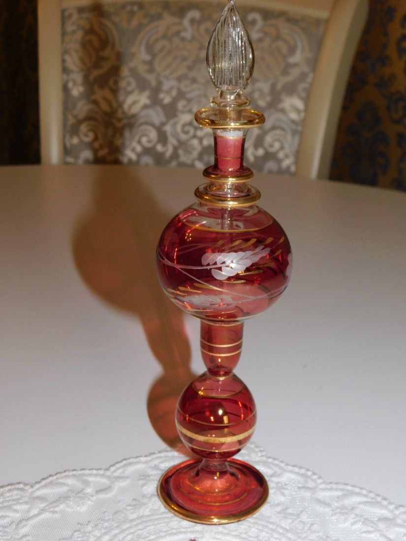 Recipient vintage esenta parfum, cristal neted Bohemia, pictat, superb