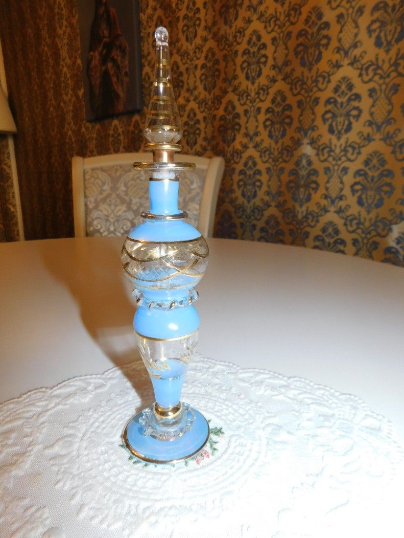 Recipient vintage cristal Bohemia, pictat, pentru esenta parfum