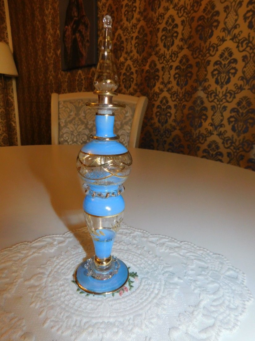 Recipient vintage cristal Bohemia, pictat, pentru esenta parfum