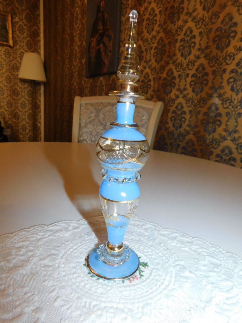 Recipient vintage cristal Bohemia, pictat, pentru esenta parfum
