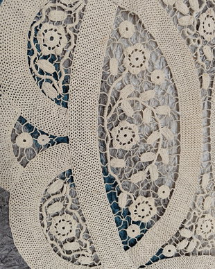 Fata de masa unicat,din macrame rustic