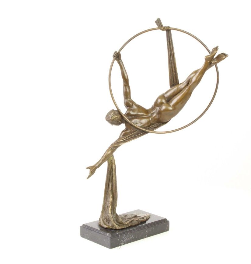 Dansator in cerc-statueta din bronz cu un soclu marmura