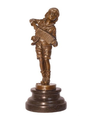 Vagabond-statueta din bronz cu un soclu din marmura