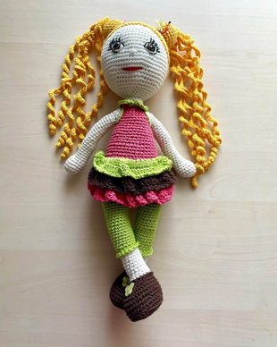 Amigurumi, fata cu codite blonde, jucarie crosetata