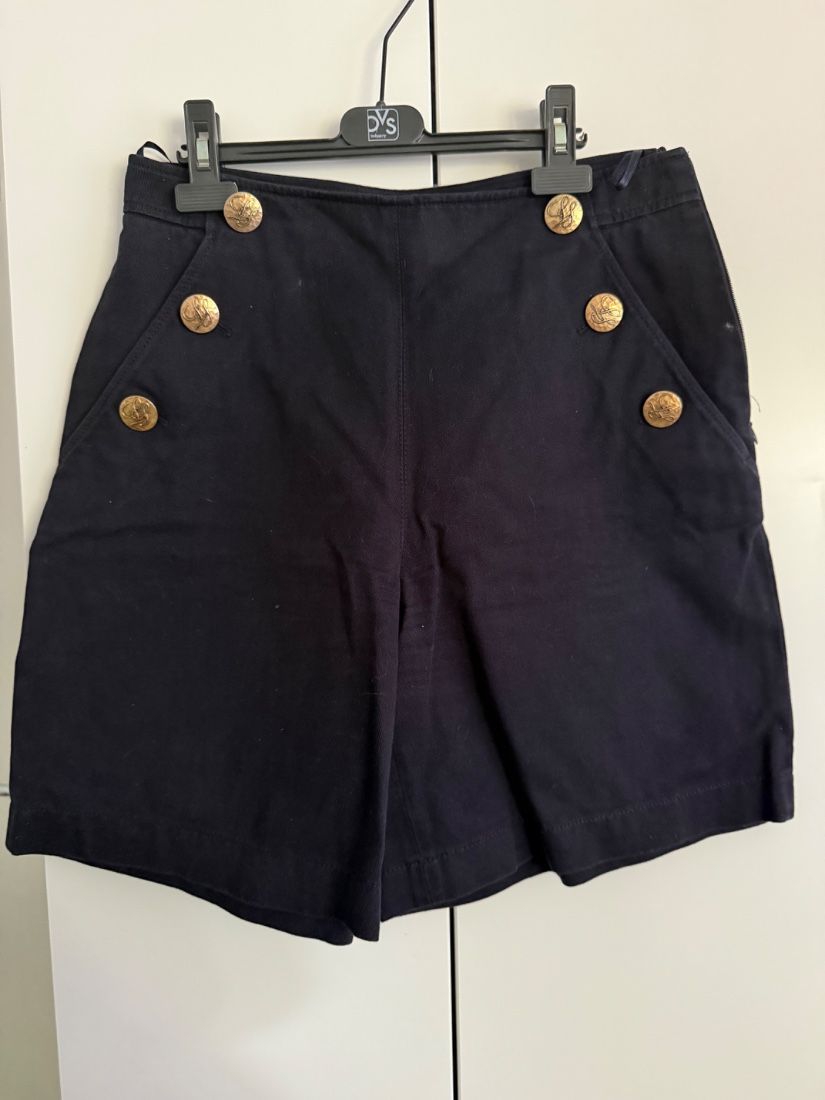 Pantaloni scruti