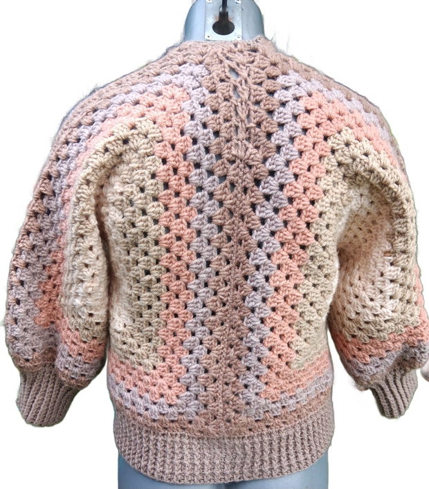 Cardigan croșetat cu mâneci 3/4