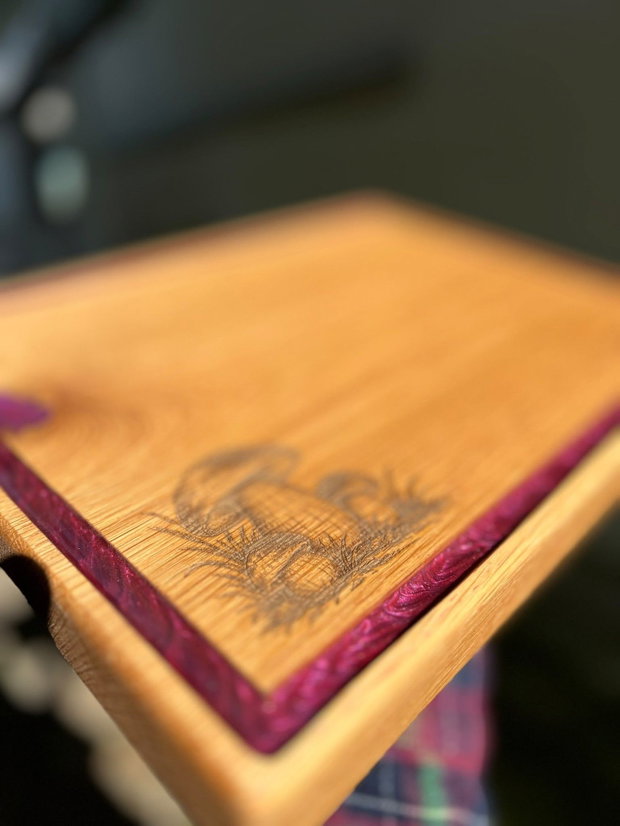 Tocător din lemn masiv de stejar cu rășină epoxidică handmade