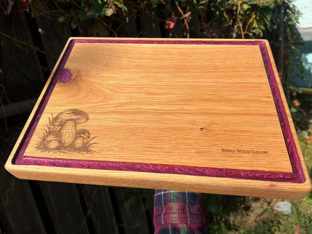 Tocător din lemn masiv de stejar cu rășină epoxidică handmade