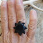 Inel floare obsidian / reglabil, argint rodiat