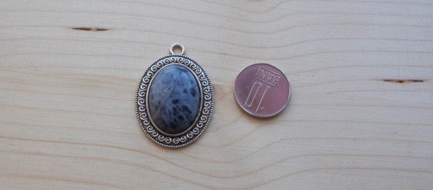 Pandantiv cabochon oval din sodalit