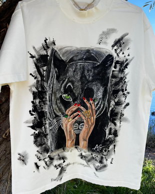 Tricou pictat manual