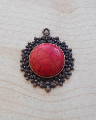 Pandantiv cabochon rotund din magnezit