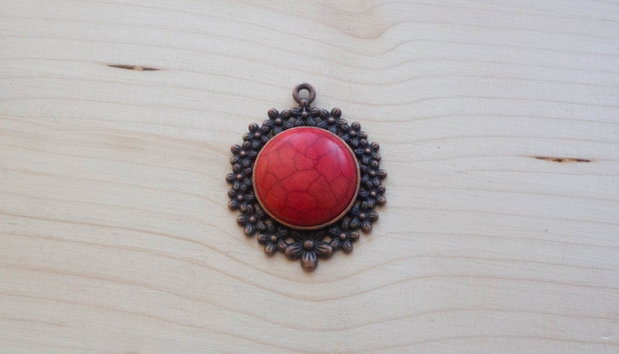 Pandantiv cabochon rotund din magnezit