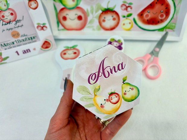 Set aniversar personalizat 1 anisor - Fructe- Tavita mot si accesorii