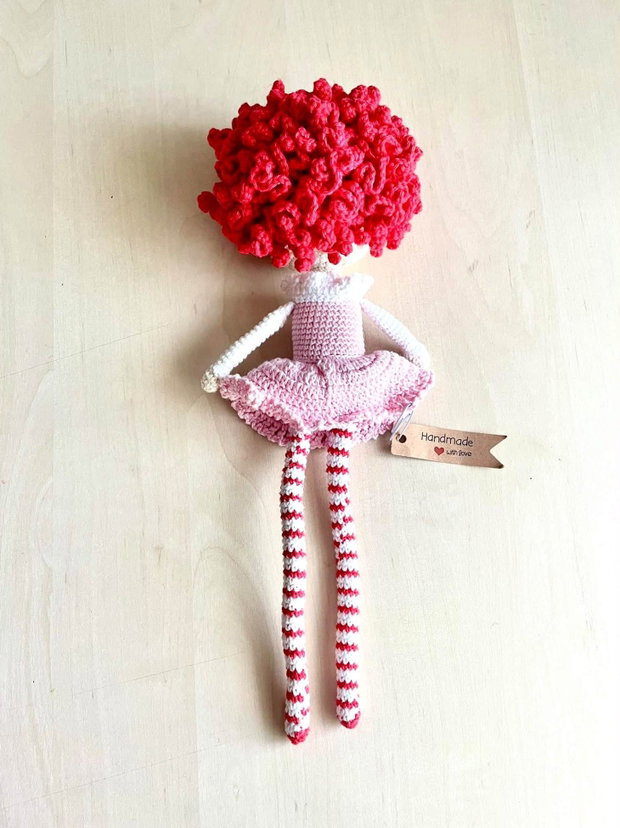 Amigurumi, balerina cu par rosu, jucarie crosetata