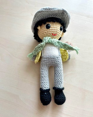 Amigurumi, baiat cu basca, jucarie crosetata