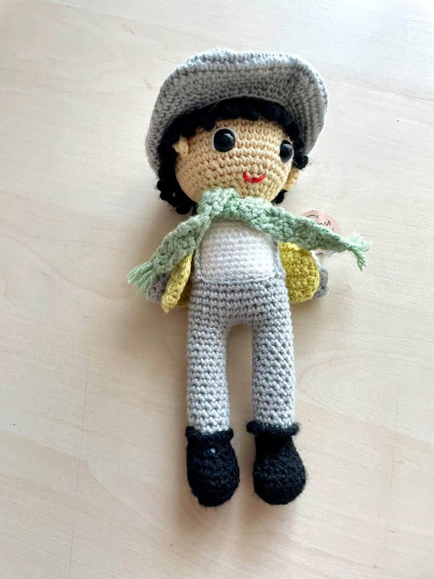 Amigurumi, baiat cu basca, jucarie crosetata