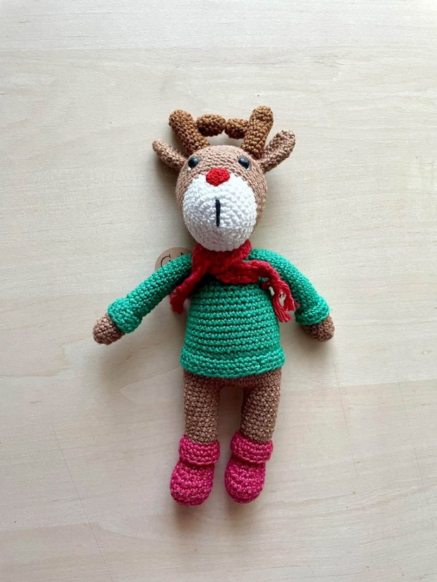 Amigurumi, renul cu jacheta verde, jucarie crosetata