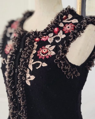 Vestă handmade tricotata
