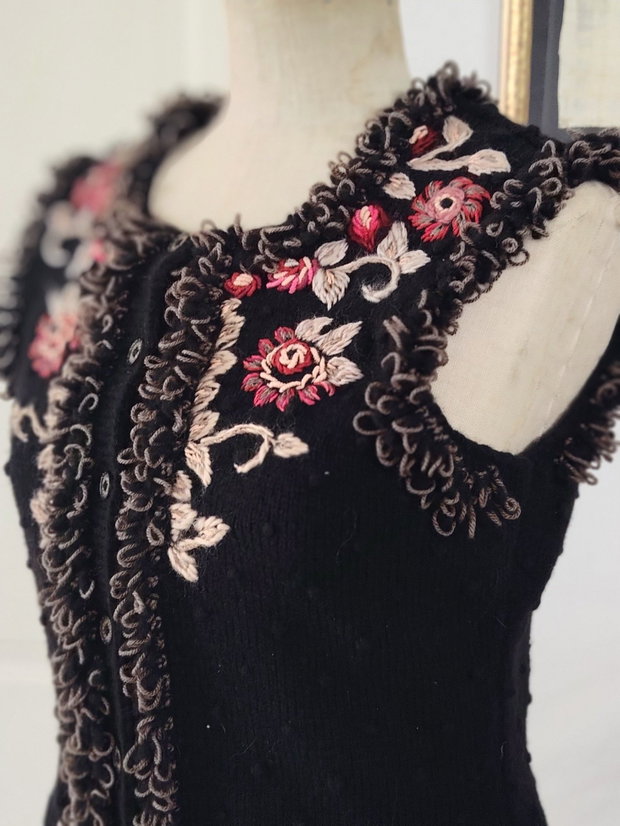 Vestă handmade tricotata