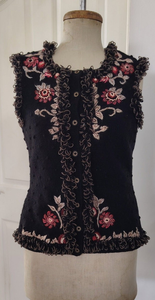 Vestă handmade tricotata
