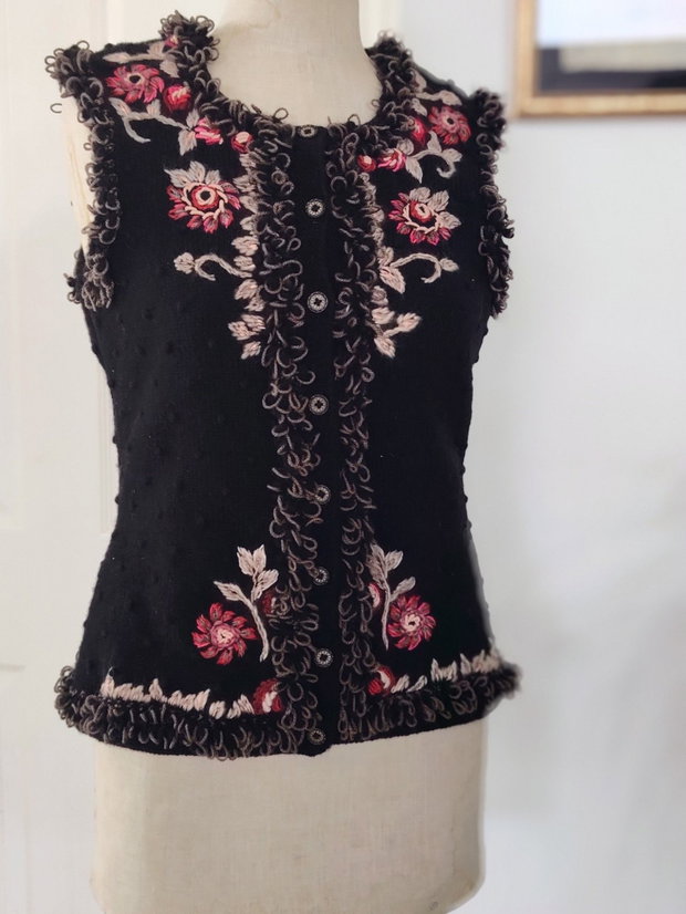 Vestă handmade tricotata
