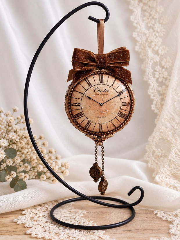 Ornament-ceas vintage - decor de Crăciun, lucrat manual, două fețe