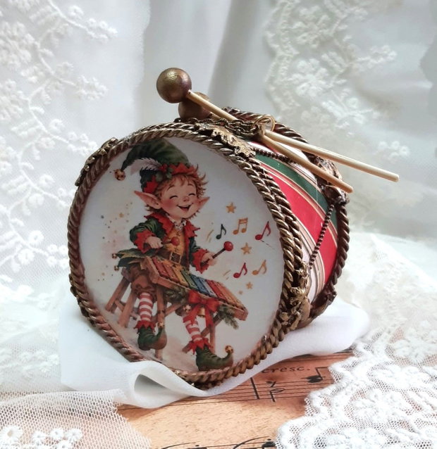 Decoratiune toba pentru bradul de Craciun - Concert de spiridusi