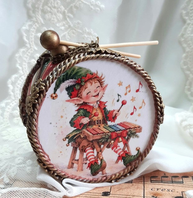 Decoratiune toba pentru bradul de Craciun - Concert de spiridusi