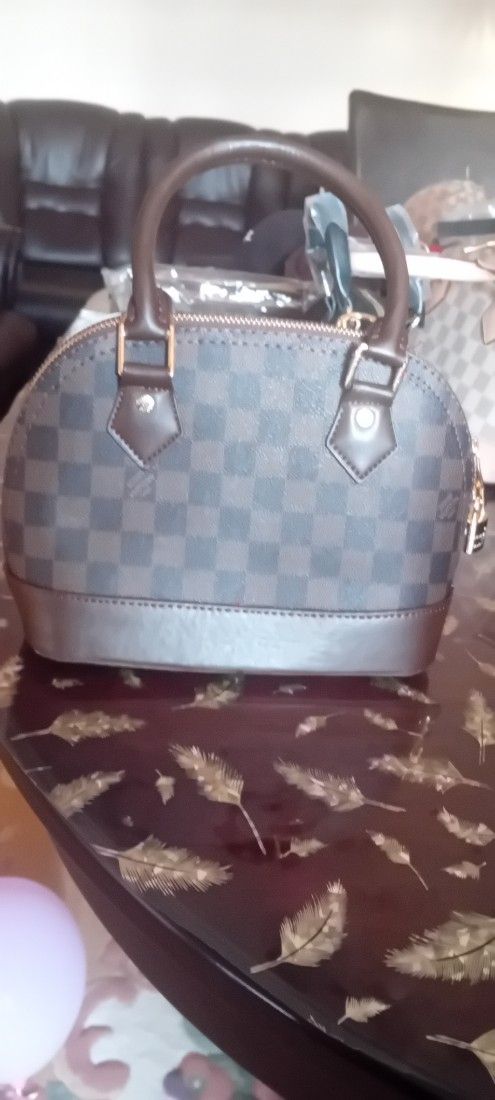 Geanta Louis Vuitton