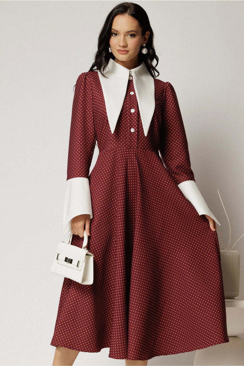 Rochie midi bordo cu buline mici si guler ascutit
