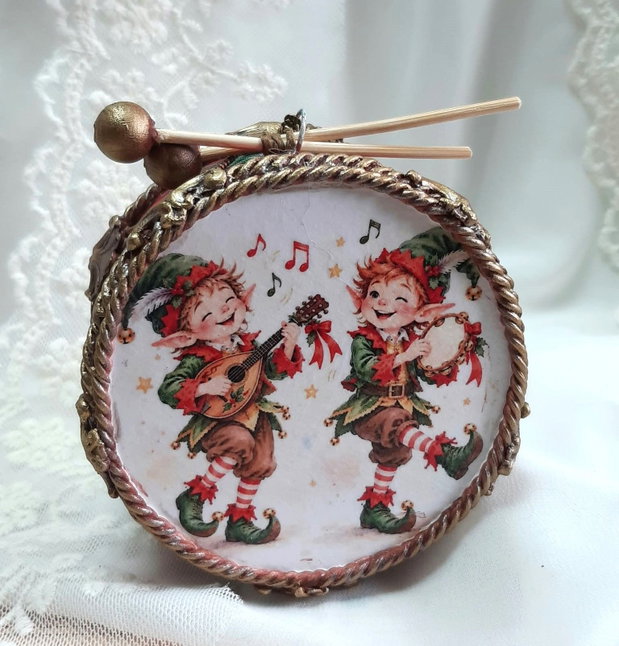 Decoratiune toba pentru bradul de Craciun - Concert de spiridusi