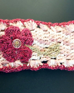 Banda / bandana / bentita de par crosetata bej rose  cu floare