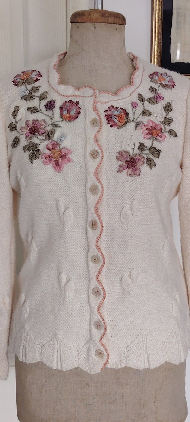 Jacheta,cardigan cu broderie organza