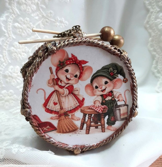 Decoratiune toba pentru bradul de Craciun - Povesti cu soricei