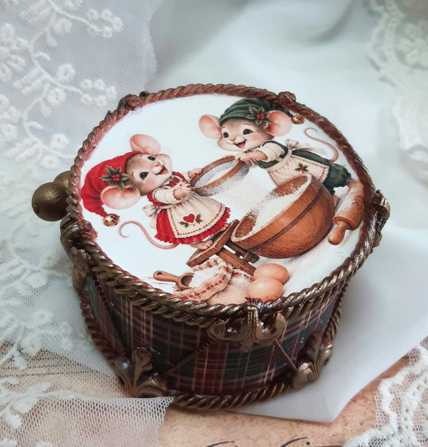 Decoratiune toba pentru bradul de Craciun - Povesti cu soricei