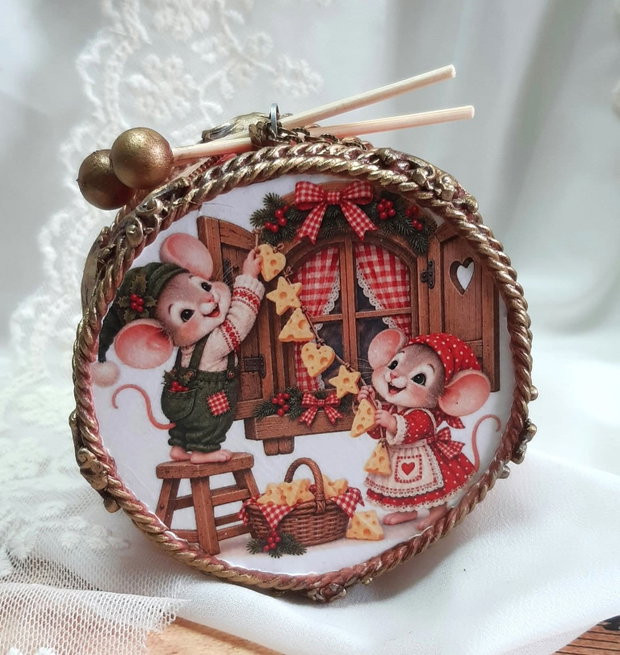 Decoratiune toba pentru bradul de Craciun - Povesti cu soricei