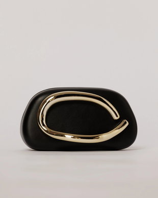 Clutch negru cu finisaj mat si maner metalic auriu
