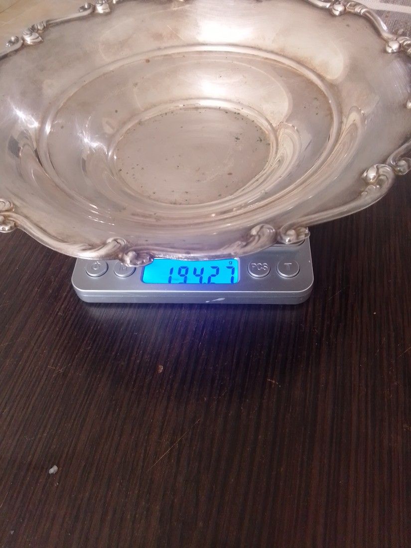 Vas de argint,800,lucrat manual,diametrul 20 cm,194 g