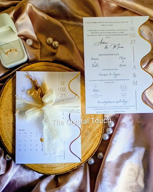 Invitație de nuntă elegantă cu detalii aurii  The Crystal Touch