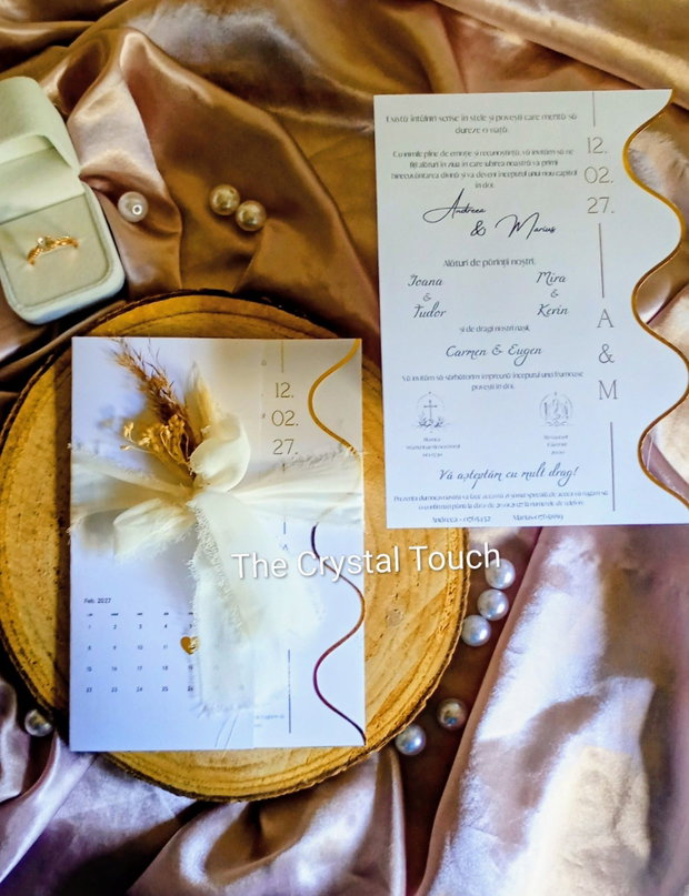 Invitație de nuntă elegantă cu detalii aurii  The Crystal Touch